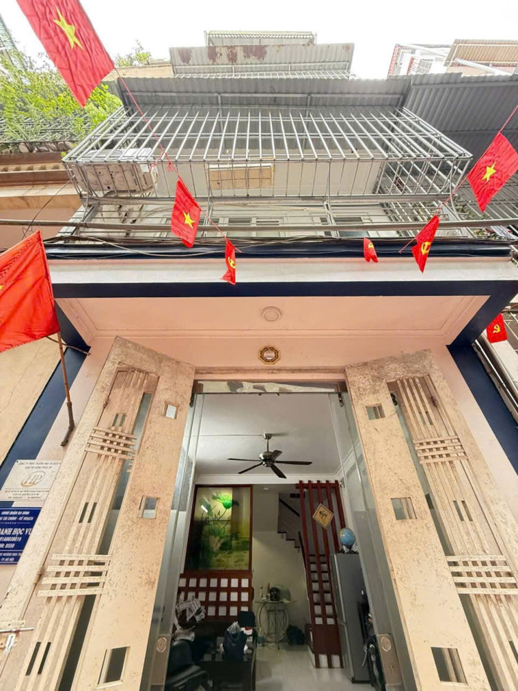 BA ĐÌNH - GẦN Ô TÔ - NHÀ THOÁNG SÁNG - DÂN XÂY KCBT CHẮC CHẮN Hoàng Hoa Thám 33m, 4T, mt 3.8m 8 tỷ 9