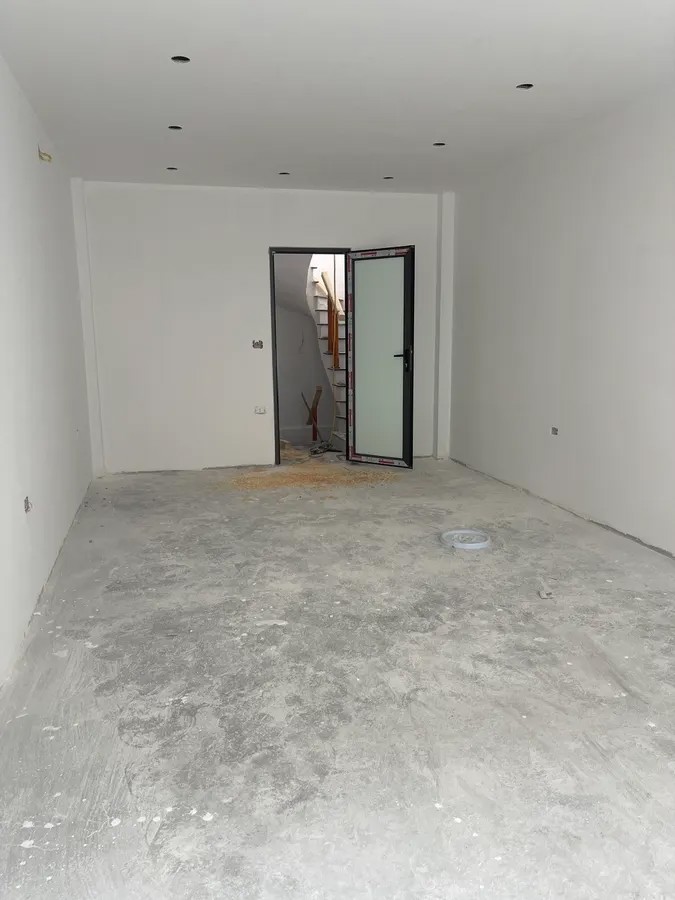 NHÀ MỚI Phố Nguyễn Văn Cừ 33m2 X 5 tầng mặt tiền 3.6m, 6.5 tỷ Long Biên Hà Nội