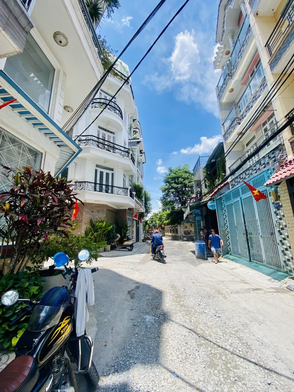 Bán nhà hẻm 8m, 4 tầng, Tân Trụ, Tân Bình - Gần Sân Bay, Giá Tốt