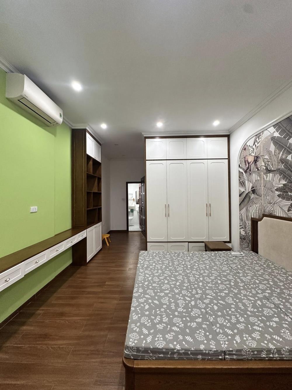 Nhà Mặt Phố Hà Đông - Phân Lô Vỉa Hè - Kinh Doanh Đỉnh Cao - Giá 10 Tỷ