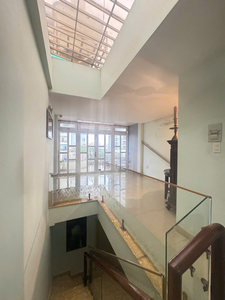 VIP HOT TÂN PHÚ – THOẠI NGỌC HẦU - 5 TẦNG MỚI ĐẸP – ĐƯỜNG 8M – FULL NỘI THẤT – CHỈ 9