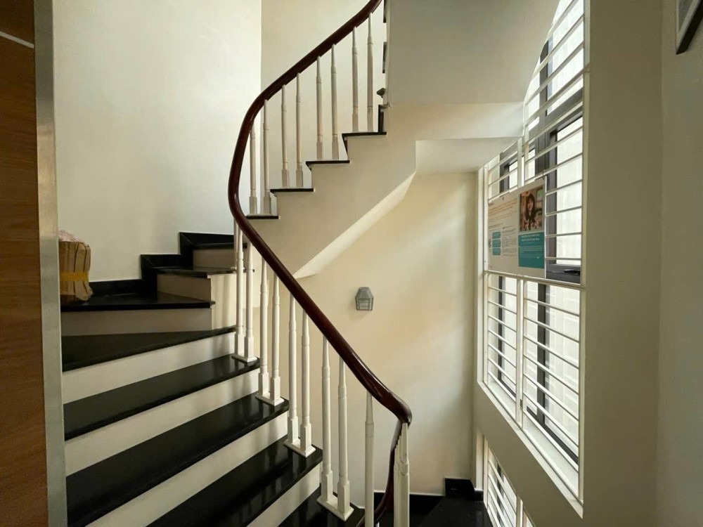 BÁN GẤP NHÀ THANH XUÂN, PHÂN LÔ OTO TRÁNH, VỈA HÈ KINH DOANH VĂN PHÒNG, 52M2 5T CHỈ 22 TỶ