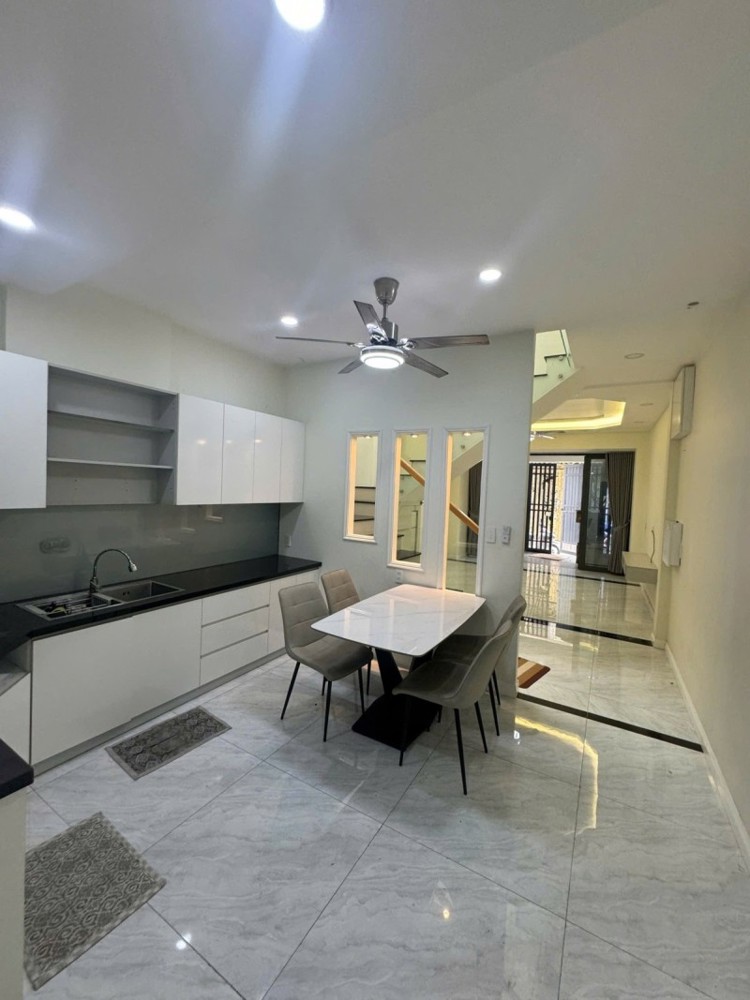 NHÀ ĐẸP Ở NGAY - HẺM XE TẢI THÔNG GÒ XOÀI - 56M2 ( 4 x 14) - 2PN - CHỈ 5 TỶ