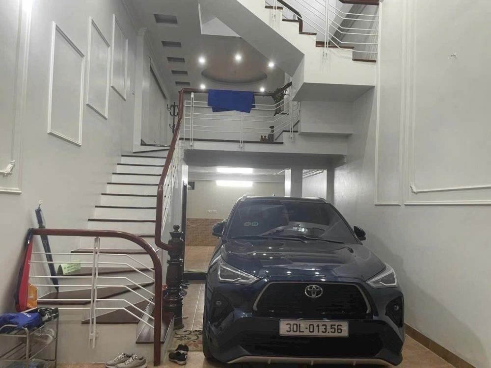 Bán Nhà Phố Thái Hà, Đống Đa - 49m², 5 Tầng, Mặt Tiền Rộng - Giá 20.2 Tỷ