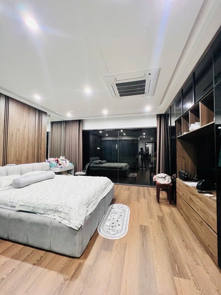 Bán nhà liền kề 2 mặt tiền Viện 103 Nguyễn Khuyến - Diện tích lớn, 6 tầng, thang máy