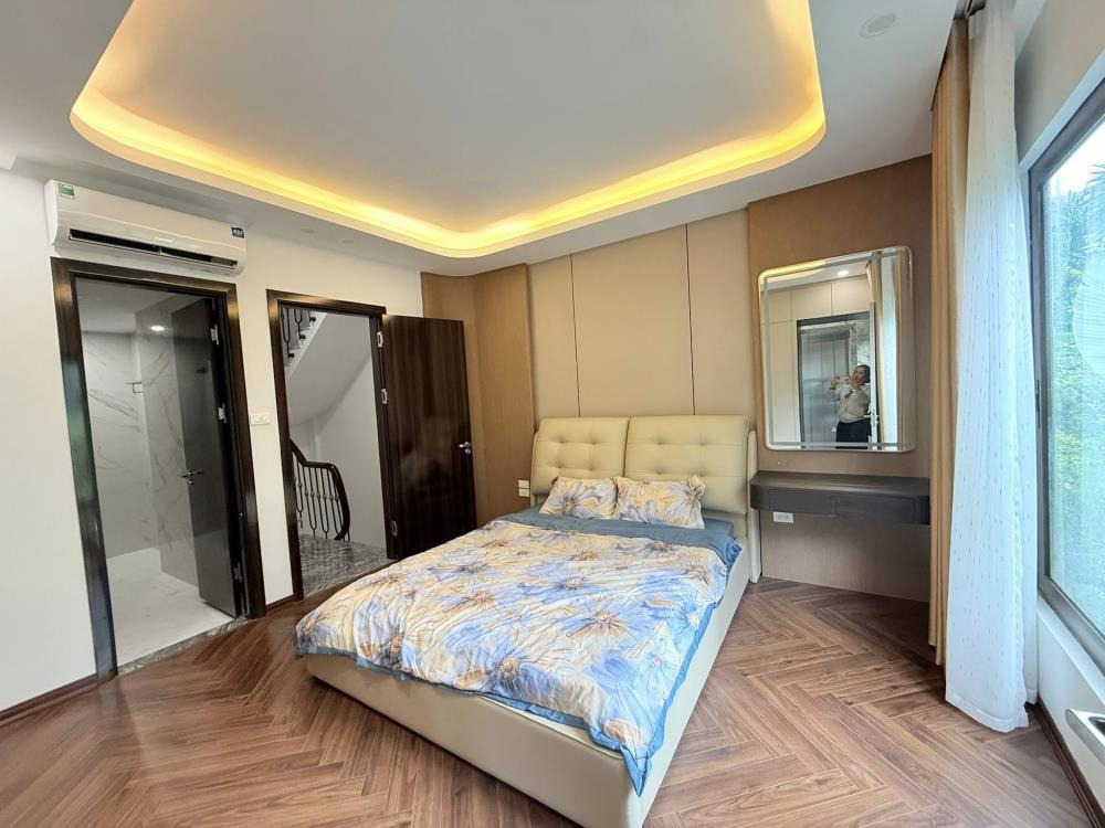 Nhà Mặt Ngõ Trần Duy Hưng 49m² - 5 Tầng - Giá 13.3 Tỷ