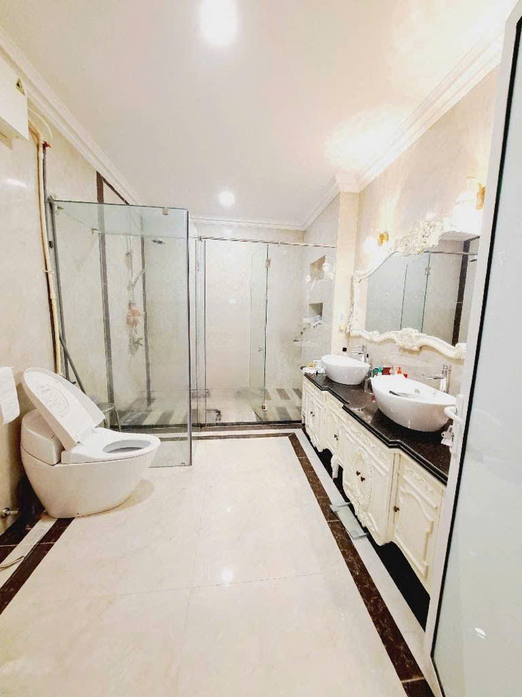 BIỆT THỰ ĐẲNG CẤP – 5 TẦNG – 325M² – HỒ BƠI & THANG MÁY – TÂN BÌNH – 60 TỶ