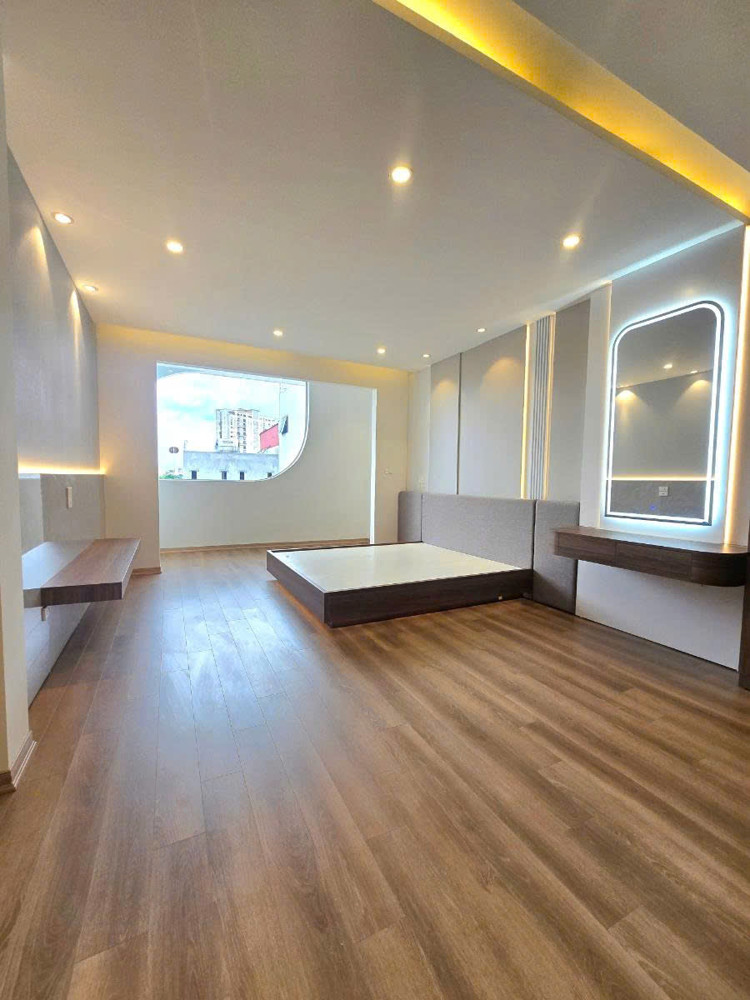 HÀNG HÓT - KHU PHÂN LÔ NGỌC THỤY 5 TẦNG THANG MÁY FULL NỘI THẤT - GẦN CÔNG VIÊN Ở SƯỚNG