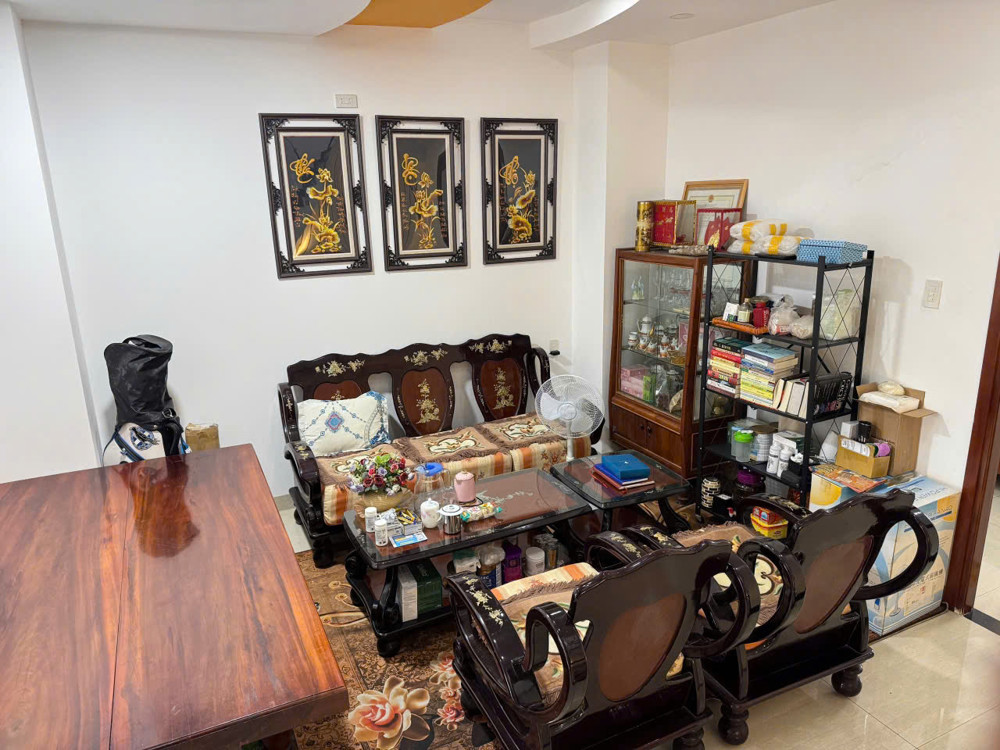 cần bán nhà mặt tiền đương B5 Khu Đô Thị Vĩnh Điềm Trung , diện tich 102 m2 Ngang 6m giá 8,9 tỷ 