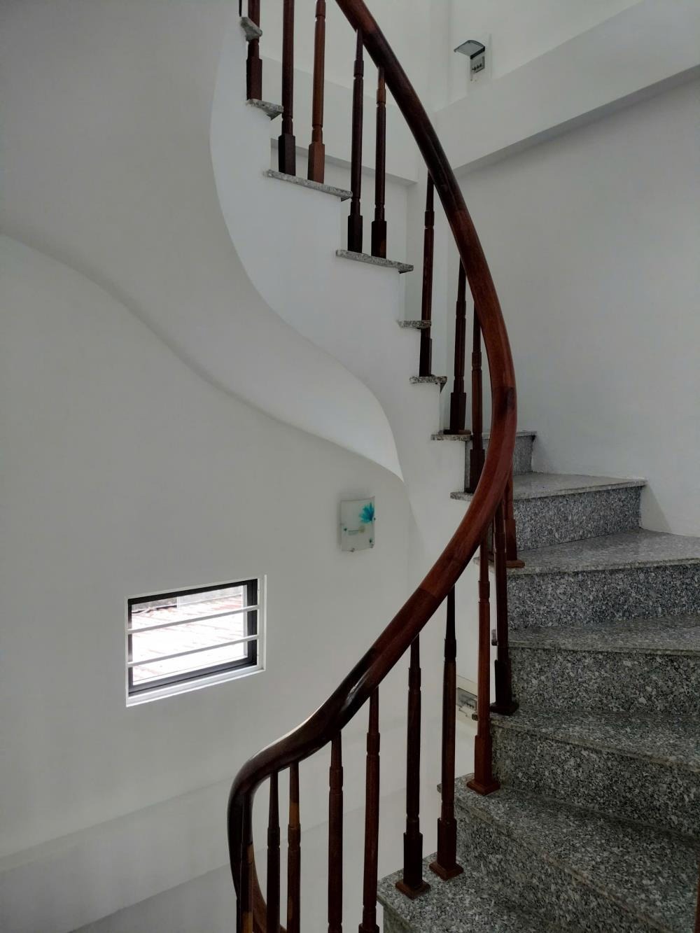 Bán nhà Hà Đông 5 tầng, Full Nội Thất, Giá Tốt - Gần Chợ Mậu Lương