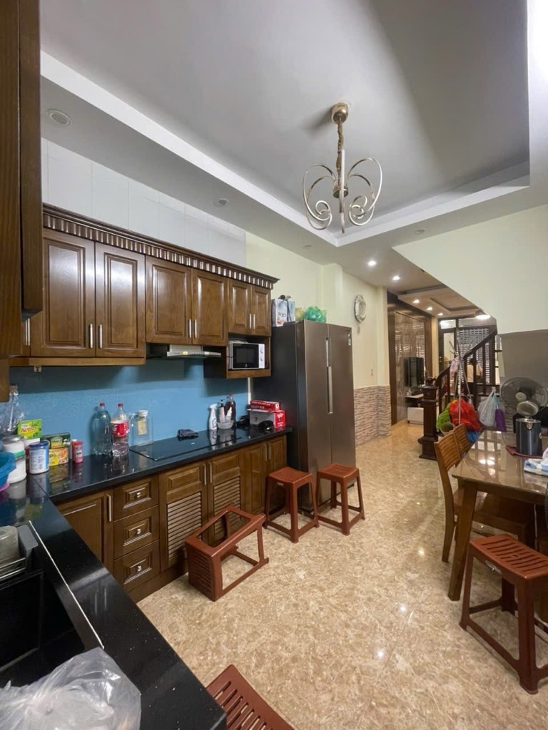 Bán nhà phố Ba Đình - 5 tầng, 46m² - 14.4 tỷ - Ngõ nông, Ô tô vào gần