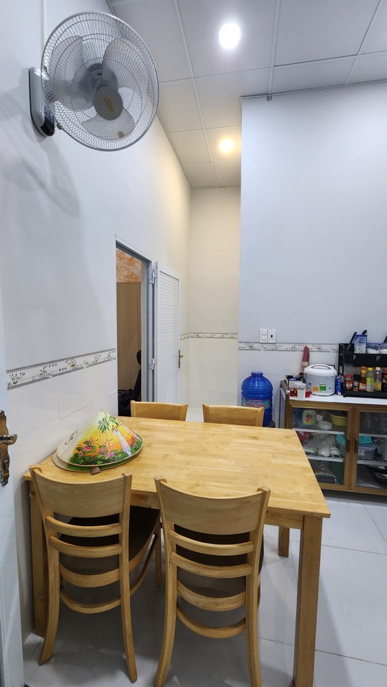 BÁN NHÀ MẶT PHỐ NGUYỄN VĂN QUY, CÁI RĂNG, CẦN THƠ: DT 270M2, SỔ HỒNG, GIÁ CHỈ 3.2 TỶ - VỊ TRÍ TIỀM