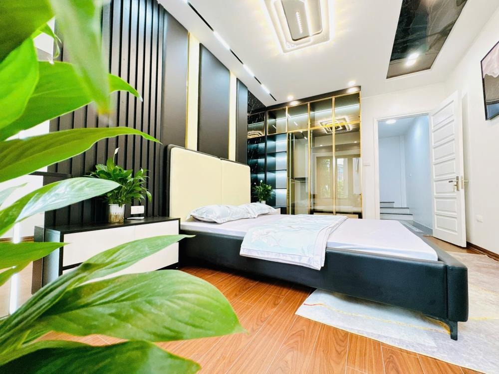 Võ Chí Công 35m² 5 Tầng, Mặt Tiền 3.8m - 7.8 Tỷ Full Nội Thất