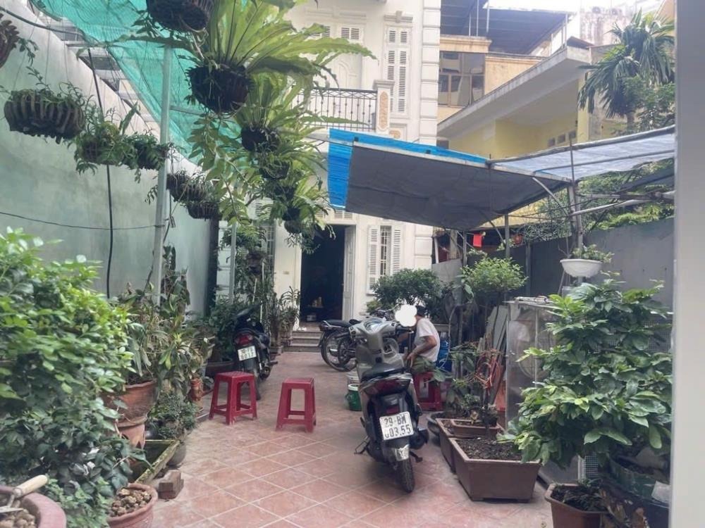 Bán Biệt Thự Xuân La 125m² - 4 Tầng - Ô Tô Vào Nhà - Giá 27.5 Tỷ