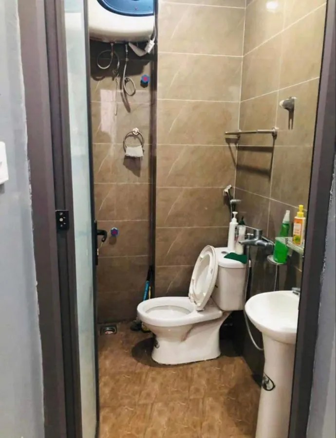 NHÀ MẶT PHỐ Đê La Thành 72m2 X 5 Tầng MT 5m, 21.9 tỷ Đống Đa Hà Nội