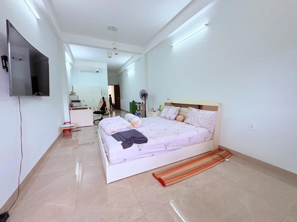 Bán Nhà Mặt Tiền Lý Thái Tổ, Quận 3 - 63m2, 6 Tầng, Giá 14 Tỷ