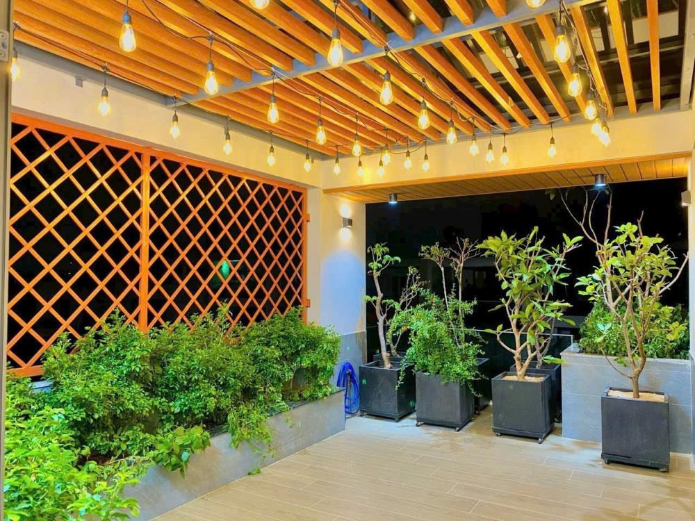 Nhà Đẹp Mặt Tiền, Sơn Kỳ, Tân Phú - 100m2, 4PN, 5WC, Giá 13.5 Tỷ