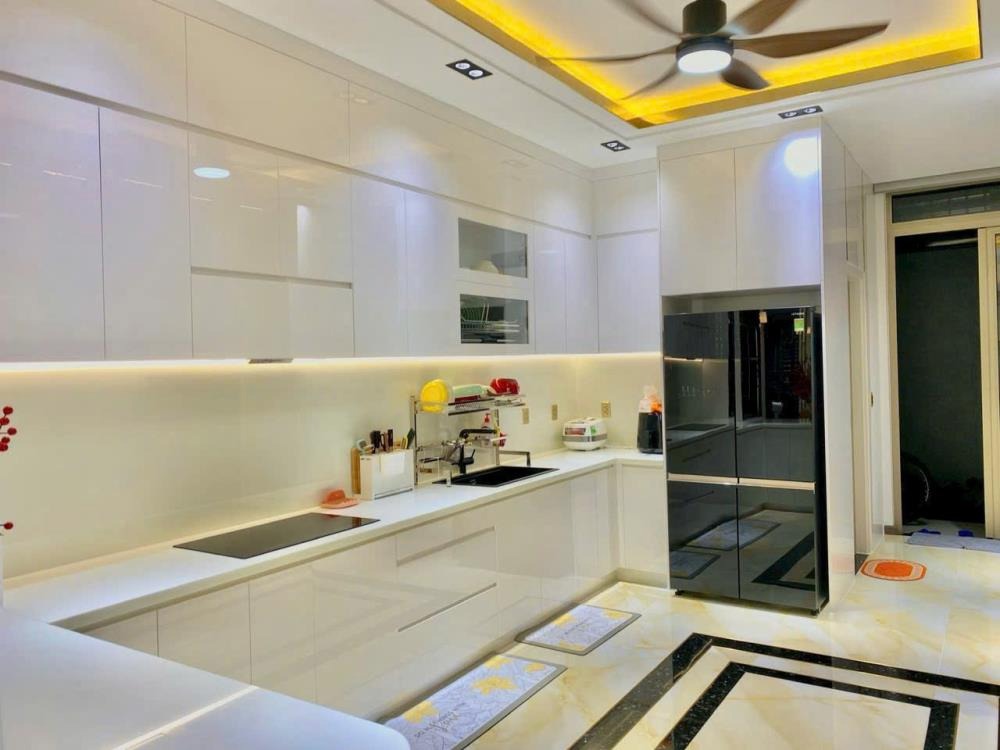 Nhà Đẹp Mặt Tiền, Sơn Kỳ, Tân Phú - 100m2, 4PN, 5WC, Giá 13.5 Tỷ