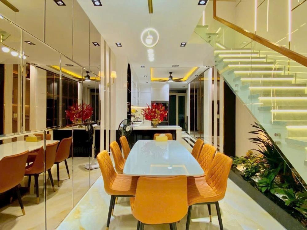 Nhà Đẹp Mặt Tiền, Sơn Kỳ, Tân Phú - 100m2, 4PN, 5WC, Giá 13.5 Tỷ