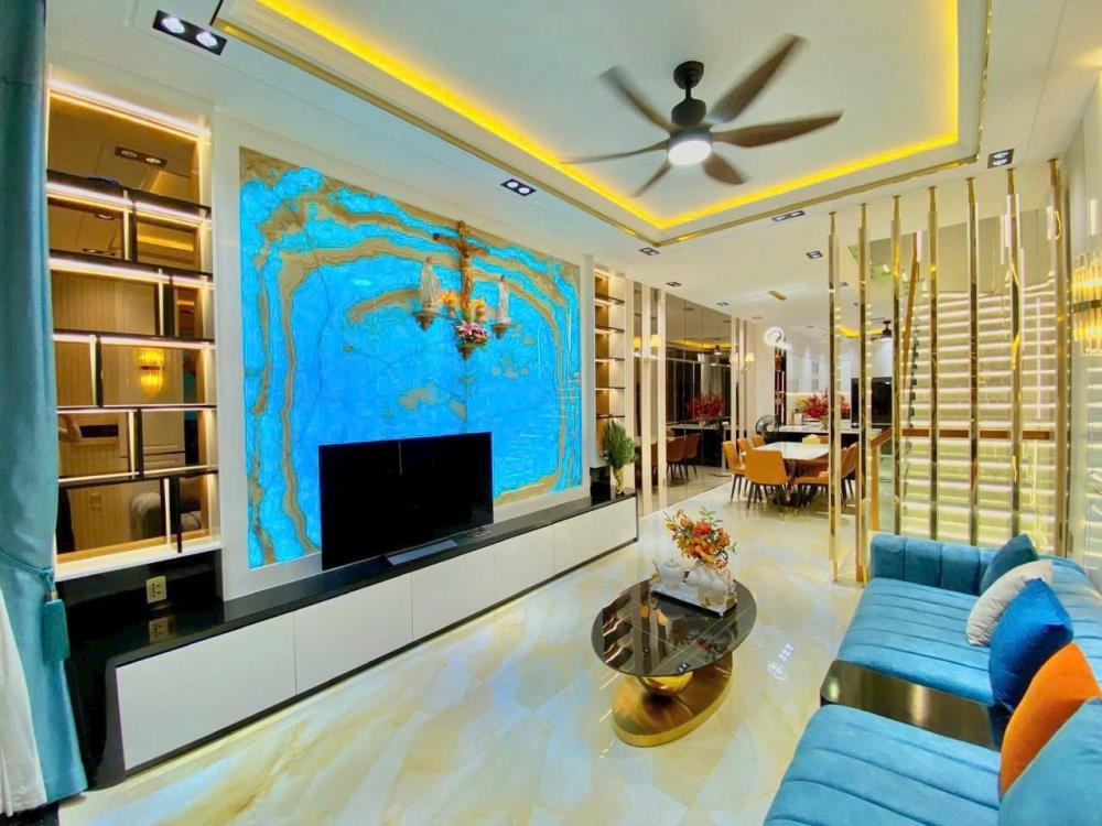 Nhà Đẹp Mặt Tiền, Sơn Kỳ, Tân Phú - 100m2, 4PN, 5WC, Giá 13.5 Tỷ