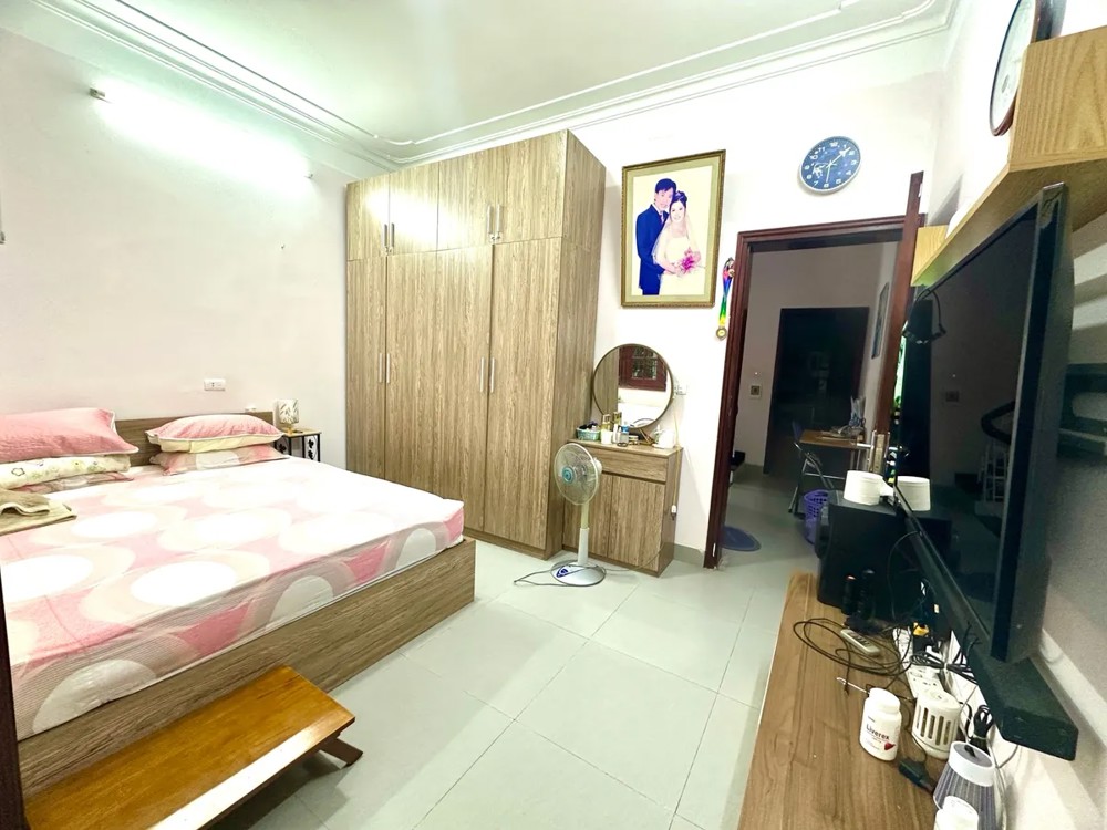 BÁN NHÀ RIÊNG Láng Hạ 57M2 X 3 Tầng X 13.6 Tỷ Đống Đa Hà Nội
