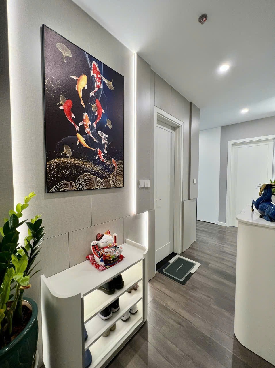 Bán Căn Hộ 99m2 Goldmark City - R3, 3 PN, View Đông Nam - Giá 8.2 tỷ