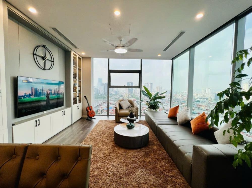 Bán Căn Hộ 99m2 Goldmark City - R3, 3 PN, View Đông Nam - Giá 8.2 tỷ