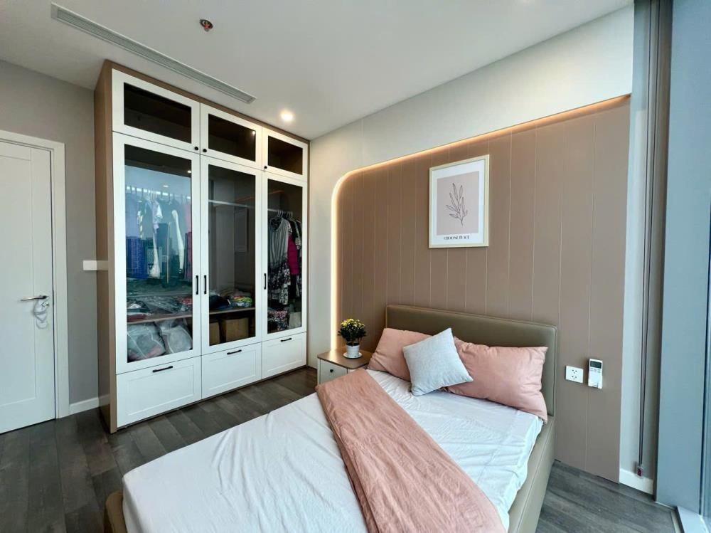 Bán Căn Hộ 99m2 Goldmark City - R3, 3 PN, View Đông Nam - Giá 8.2 tỷ