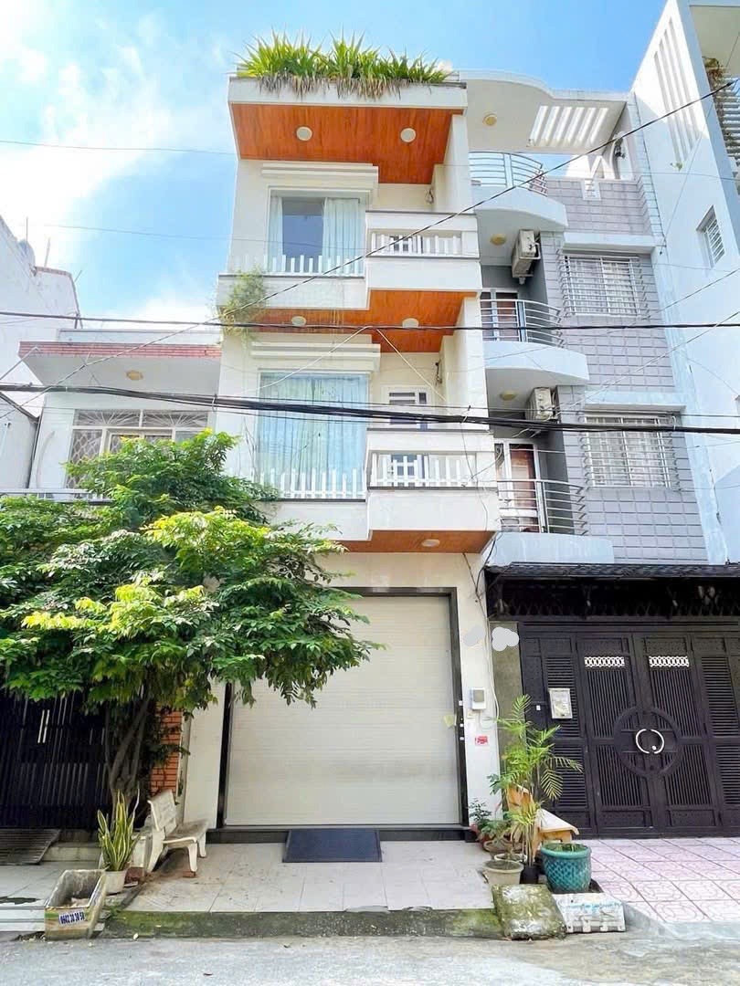 Bán nhà mặt tiền đường Thành Công, Quận Tân Phú - Vị trí đắc địa, kinh doanh sầm uất
