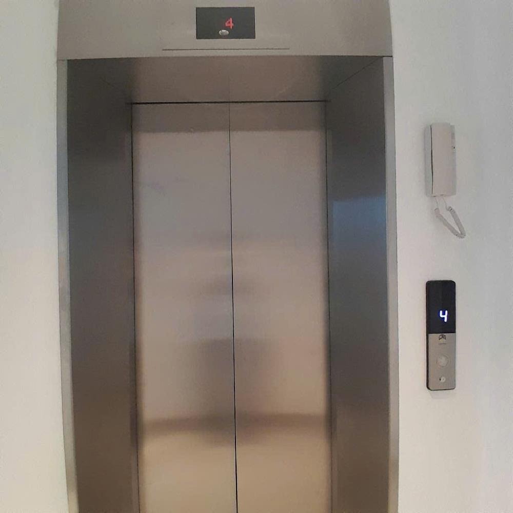 Nhà Mới Lạc Long Quân - Tây Hồ: 65m², Thang Máy, Mặt Tiền 4.2m - 12.2 Tỷ