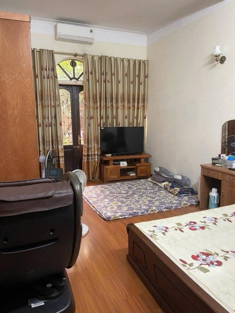 Bán Nhà Mặt Phố Nguyễn Ngọc Nại 4 Tầng, 63m2, Kinh Doanh - 23.5 Tỷ
