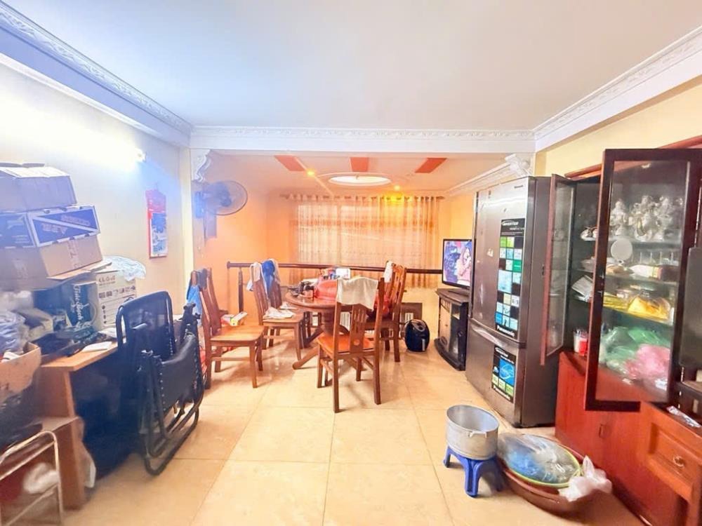 Bán nhà đẹp Hoàng Hoa Thám, Tây Hồ - 42m² - 13 tỷ - Vị trí trung tâm, gần phố