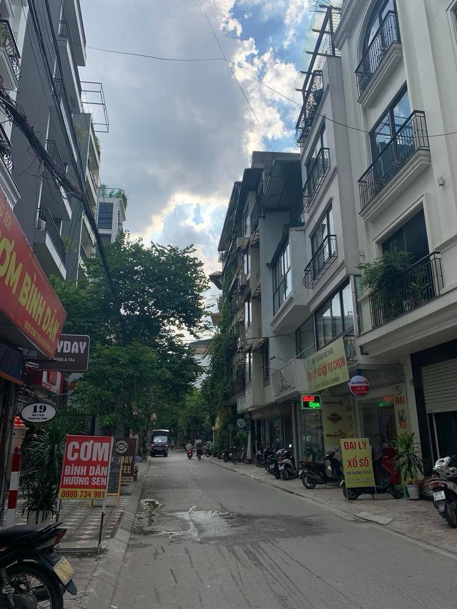 Bán Nhà 2 Mặt Tiền Đại Yên, Ba Đình – 73m2, Giá 17 tỷ Thương Lượng