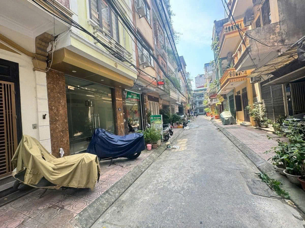 BÁN NHÀ TẬP THỂ CÔNG AN ĐA SỸ – 40M² – Ô TÔ ĐỖ CỬA – SỔ ĐỎ CHÍNH CHỦ