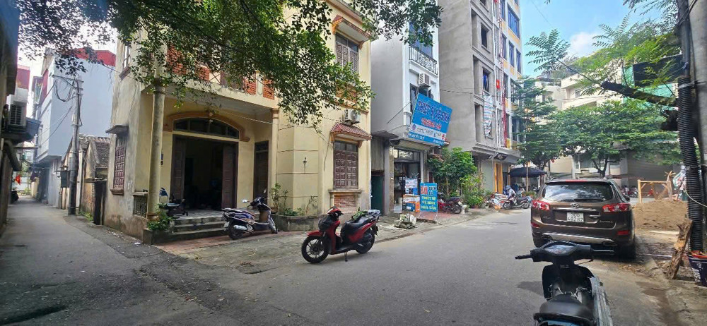 BÁN NHÀ TẬP THỂ CÔNG AN ĐA SỸ – 40M² – Ô TÔ ĐỖ CỬA – SỔ ĐỎ CHÍNH CHỦ