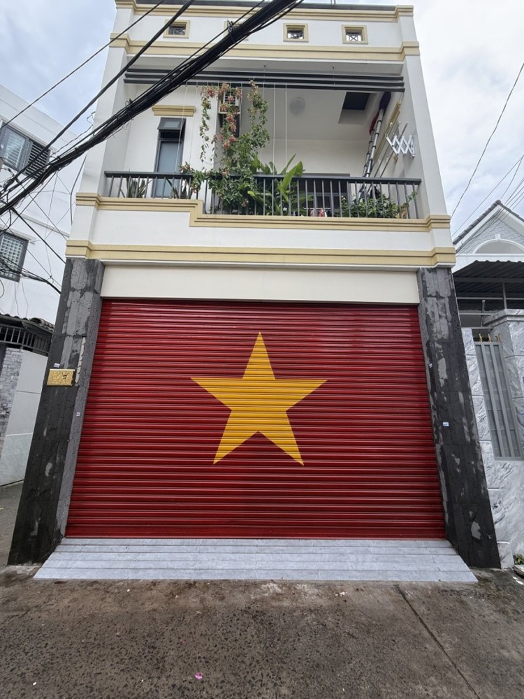 Bán nhà 61 Phùng Chí Kiên, 5 x 11,  Phường Tân Quý, Quận Tân Phú chỉ 5,5 tỷ