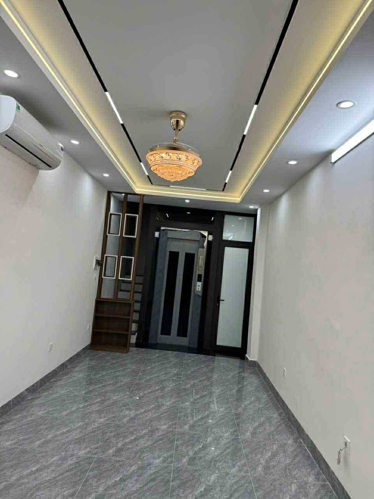 Bán nhà Vĩnh Hưng, Hoàng Mai 45m, lô góc 3 thoáng, ô tô tải đỗ cửa, thang máy nhập khẩu êm ru, gần
