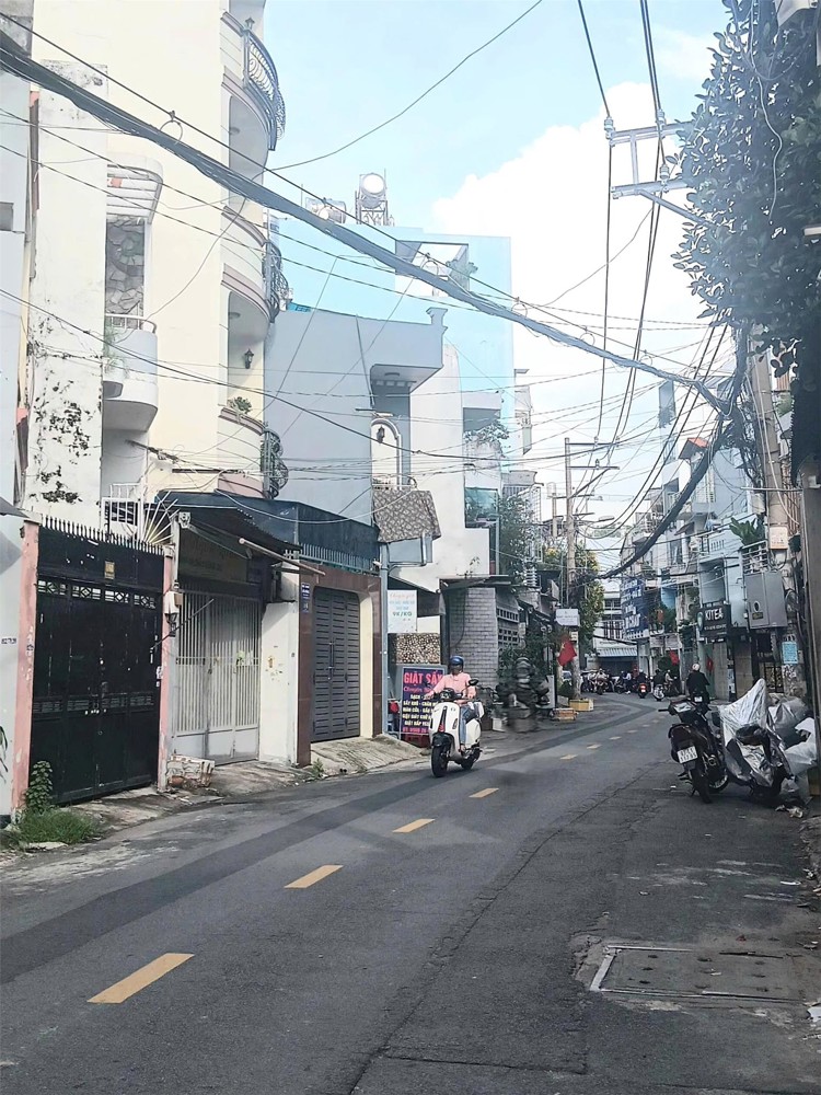 BÁN GẤP NHÀ ĐẸP HẺM ĐỖ NHUẬN, TÂN PHÚ - 58M2, 2 TẦNG, 3PN, SỔ HỒNG RIÊNG - GIÁ CHỈ 4.2 TỶ!