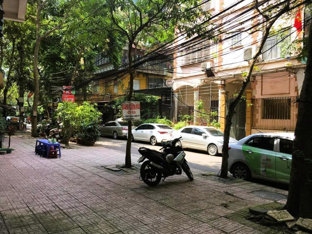 Bán nhà phân lô Vĩnh Phúc - Ba Đình: Ô tô vào nhà, kiến trúc Pháp cổ