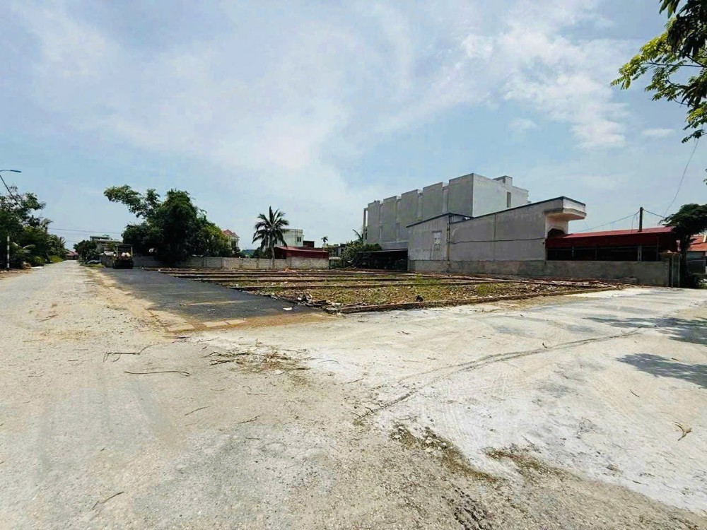 2.4x tỷ 76m2 Hải Thành Dương Kinh Zalo 0567222555