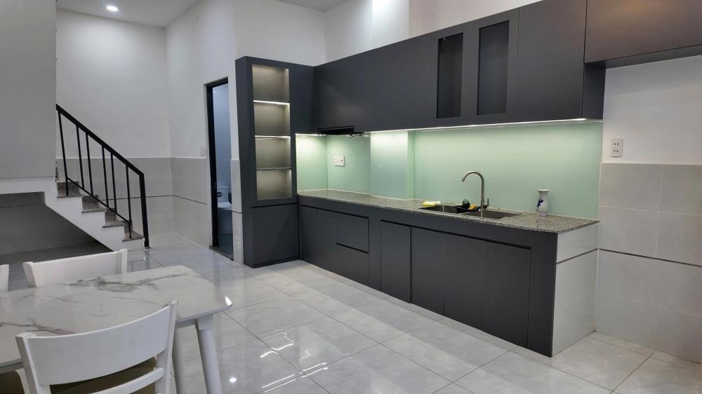 Bán Nhà 2 Tầng Bình Tân - Ô Tô Vào Tận Cửa, Giá 4.8 Tỷ
