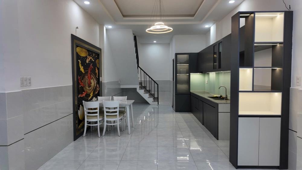 Bán Nhà 2 Tầng Bình Tân - Ô Tô Vào Tận Cửa, Giá 4.8 Tỷ