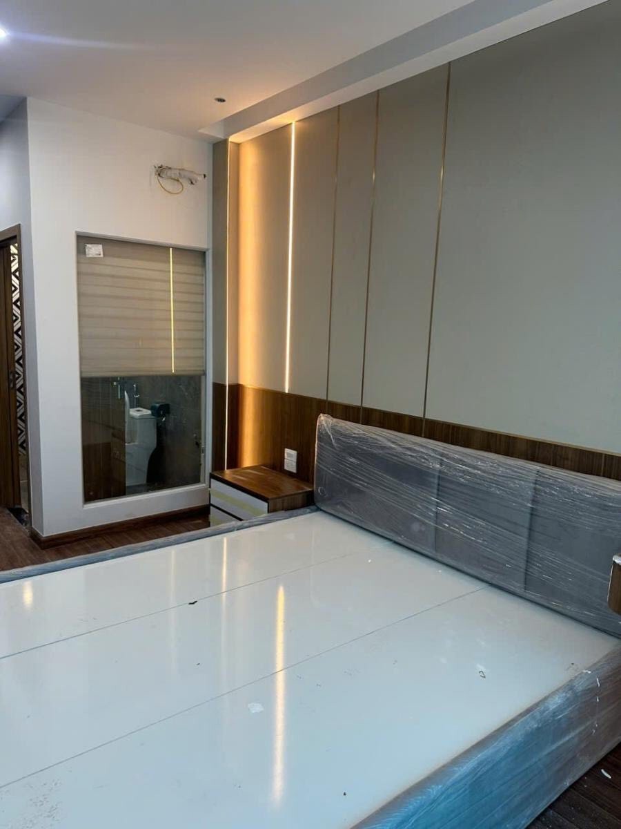 Bán nhà Xuân Đỗ, Long Biên 47m2, 6 tầng, Giá 9.2 tỷ - Vị trí đẹp, tiện ích đầy đủ