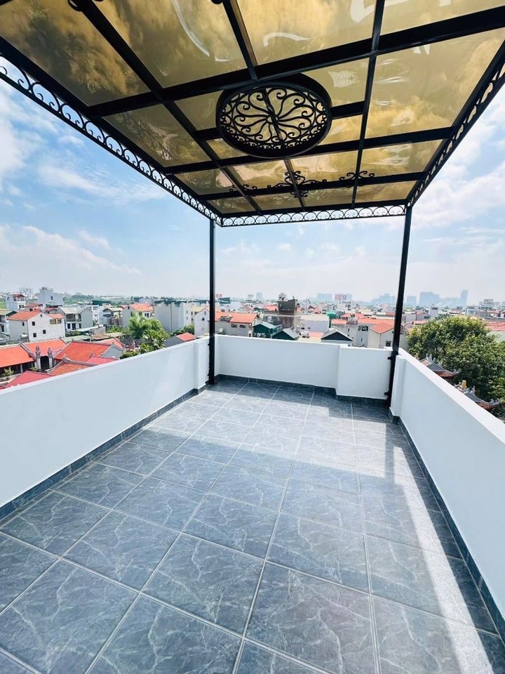 Bán nhà Xuân Đỗ, Long Biên 47m2, 6 tầng, Giá 9.2 tỷ - Vị trí đẹp, tiện ích đầy đủ