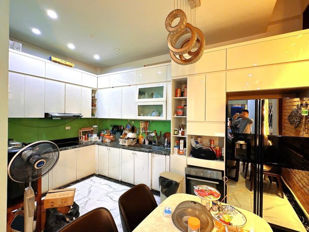 Bán nhà ngõ 16 Hoàng Cầu, Đống Đa - 48m², 5 tầng, gara ô tô, kinh doanh - 16.9 tỷ