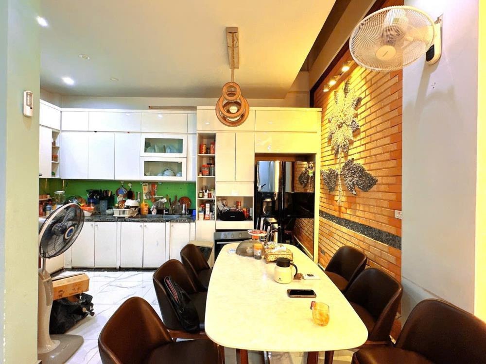 Bán nhà ngõ 16 Hoàng Cầu, Đống Đa - 48m², 5 tầng, gara ô tô, kinh doanh - 16.9 tỷ