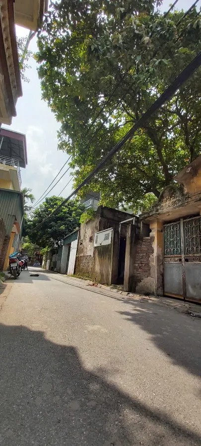 BÁN ĐẤT MẶT PHỐ Bắc Cầu 110m2 mặt tiền 6.3m X 11 tỷ Long Biên Hà Nội