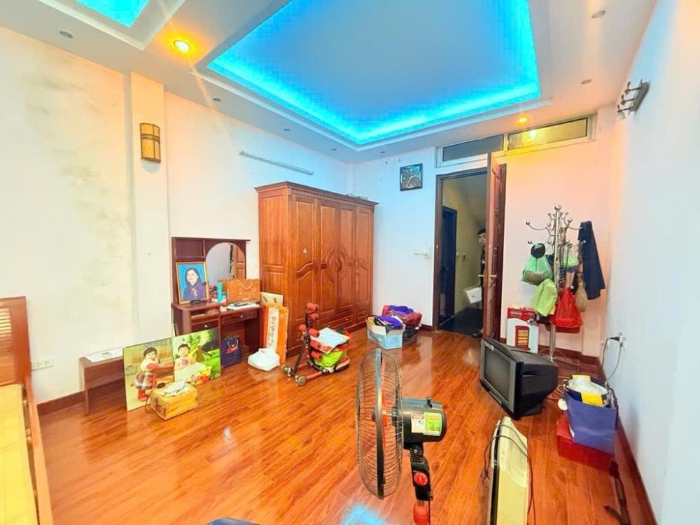 Bán nhà đẹp Hoàng Hoa Thám, Tây Hồ - 42m² - 13 tỷ