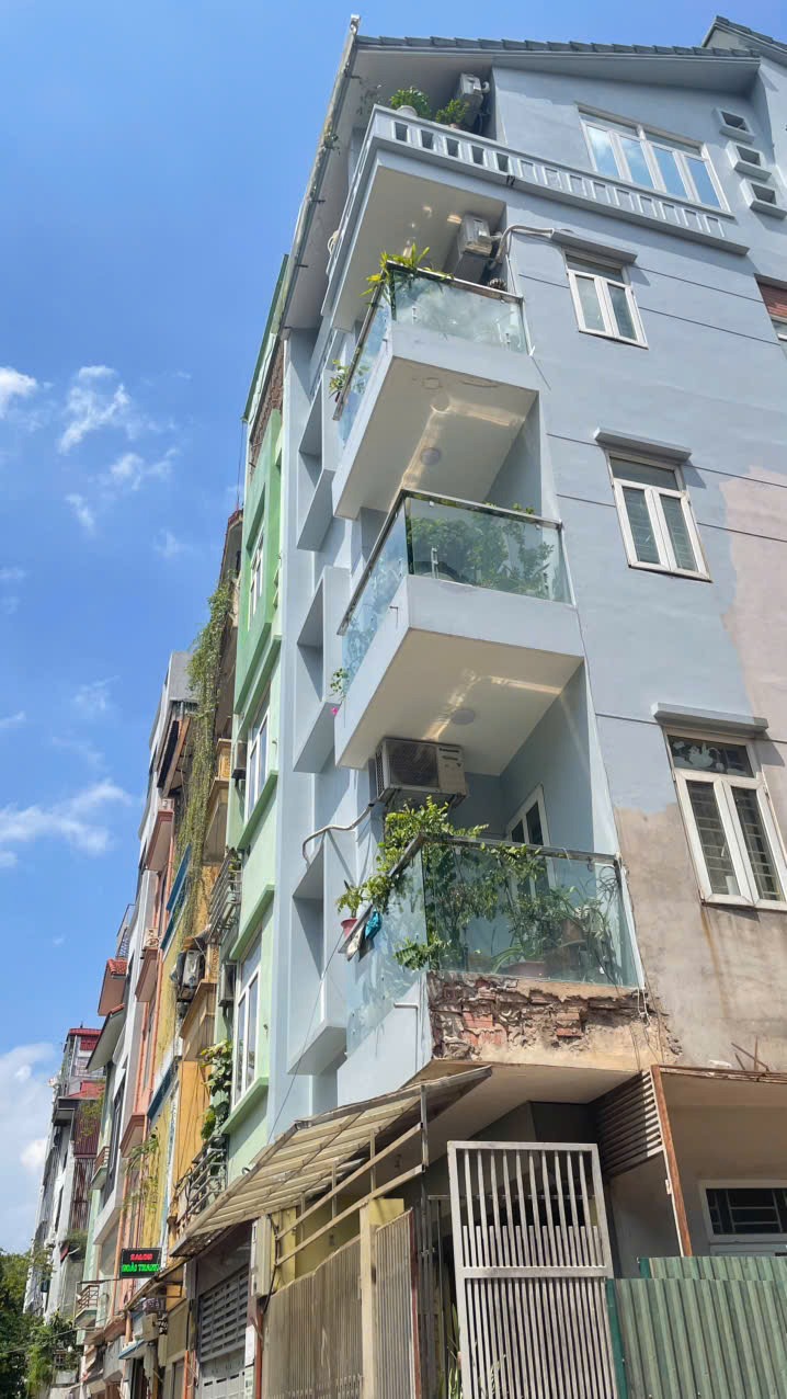 Bán nhà Ba Đình mặt phố kinh doanh, lô góc 5 tầng, ô tô dừng cửa