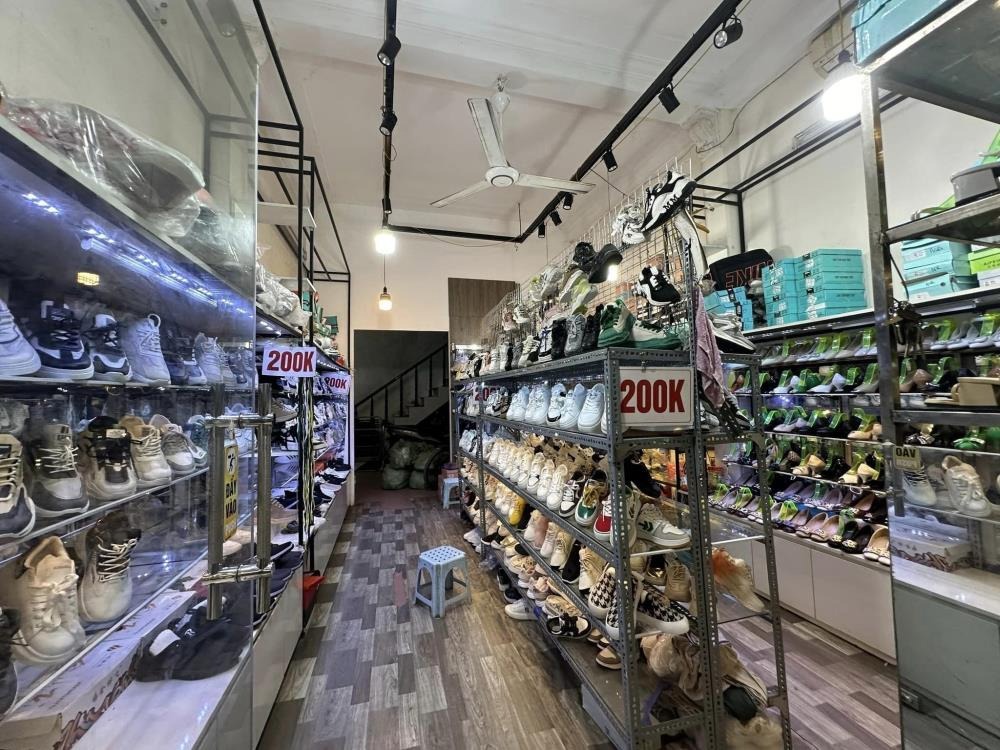 Bán nhà mặt phố Yên Phụ, Tây Hồ - 69m2, 5 tầng, lô góc 3 thoáng - 26 tỷ (TL)